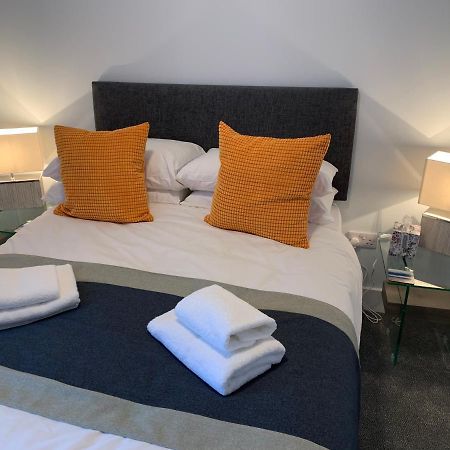 Muir Bank Hotel Muir of Ord Buitenkant foto