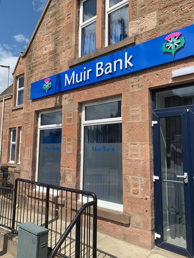 Muir Bank Hotel Muir of Ord Buitenkant foto